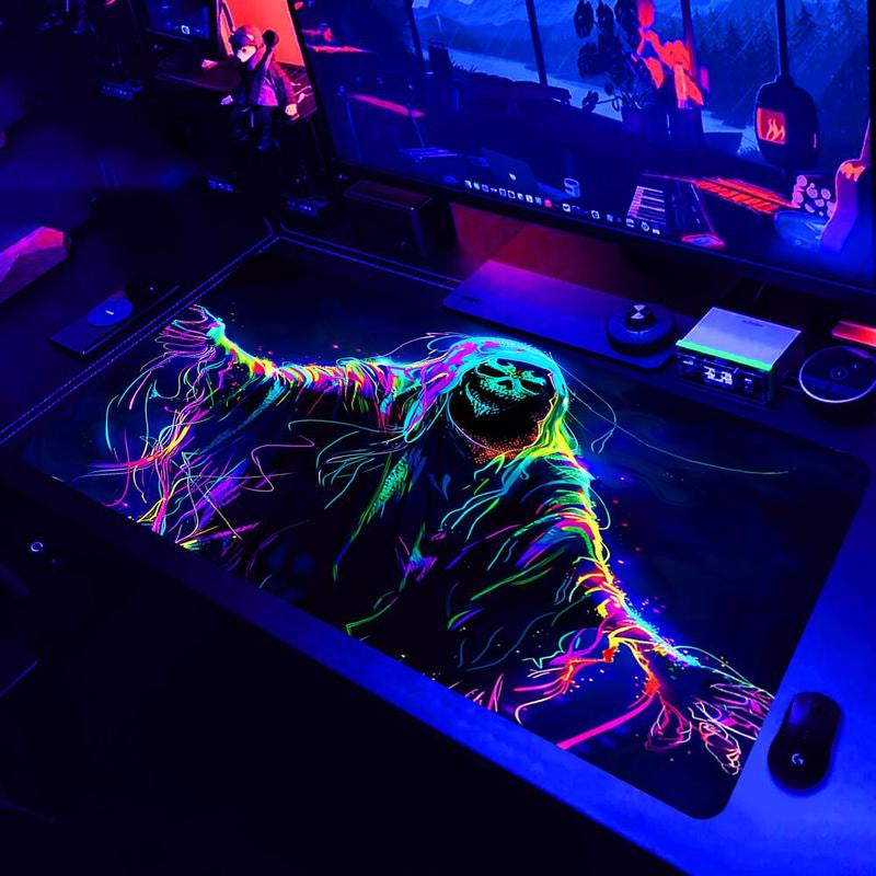 UV Reactive Non-Slip Mouse Pad, 1 Count Large Gaming E-Sports Computer Thickened Fluorescent Mouse Pad, Washable Rubber Material Mouse Pad for Gaming